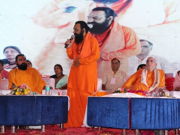 परम पूज्य आचार्य श्री रवींद्र पुरी जी (अध्यक्ष, अखिल भारतीय अखाड़ा परिषद) का भगवान परशुराम शोध संगोष्ठी एवं संत समागम कार्यक्रम में सानिध्य प्राप्त हुआ।